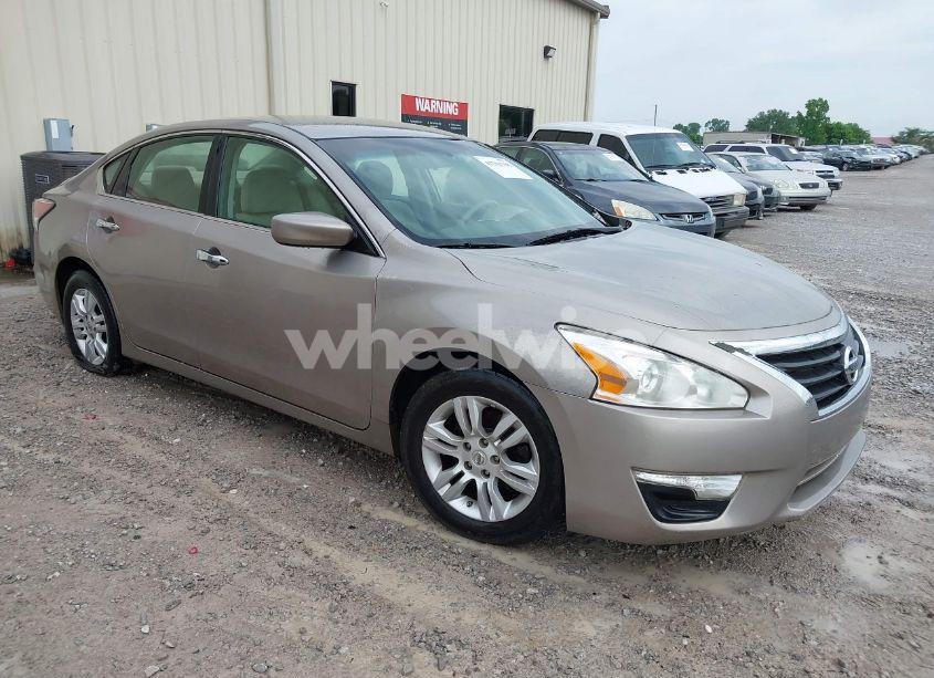 2014 Nissan Altima 2.5 S (VIN 1N4AL3AP6EC185904) main photo