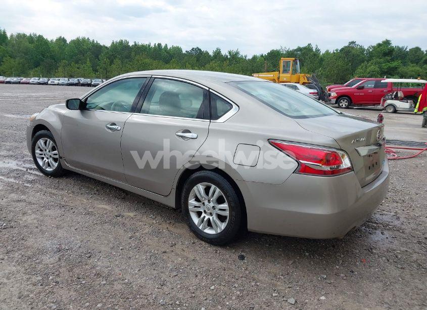 Photo 3 of 2014 Nissan Altima 2.5 S (VIN 1N4AL3AP6EC185904)