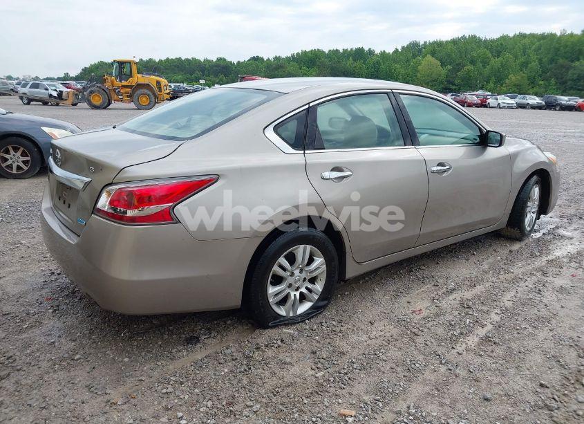 Photo 4 of 2014 Nissan Altima 2.5 S (VIN 1N4AL3AP6EC185904)