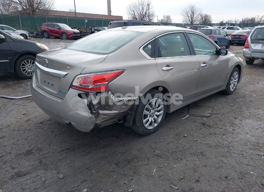 Photo 4 of 2014 Nissan Altima 2.5 S (VIN 1N4AL3AP6EC278809)