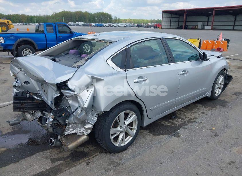 Photo 4 of 2014 Nissan Altima 2.5 SV (VIN 1N4AL3AP6EC400441)