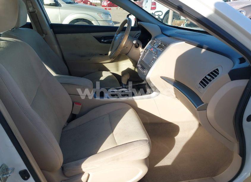 Photo 5 of 2014 Nissan Altima 2.5 SV (VIN 1N4AL3AP6EC401122)