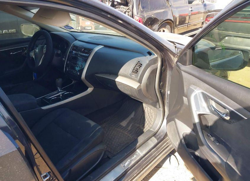 Photo 5 of 2014 Nissan Altima 2.5 S (VIN 1N4AL3AP6EN215116)