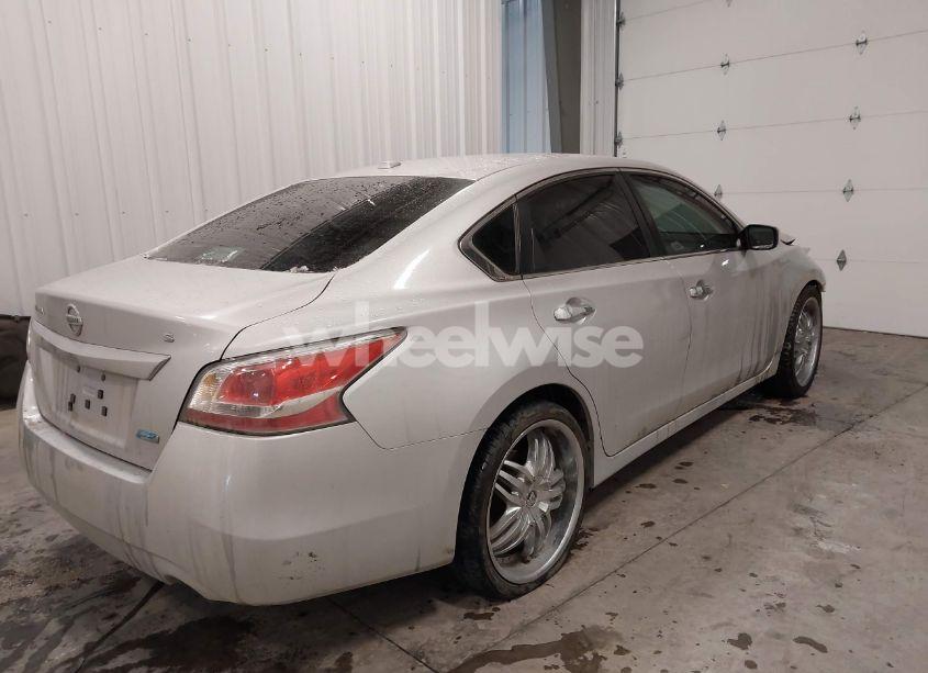 Photo 4 of 2014 Nissan Altima 2.5 S (VIN 1N4AL3AP6EN230960)