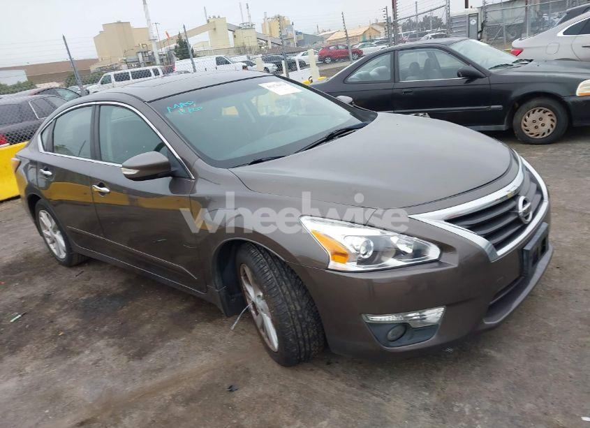 2014 Nissan Altima 2.5 SV (VIN 1N4AL3AP6EN241537) main photo