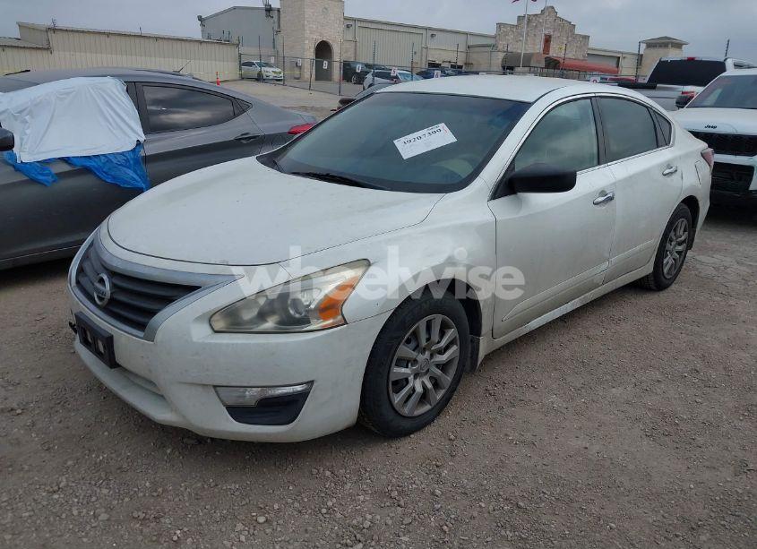 Photo 2 of 2014 Nissan Altima 2.5 S (VIN 1N4AL3AP6EN346630)