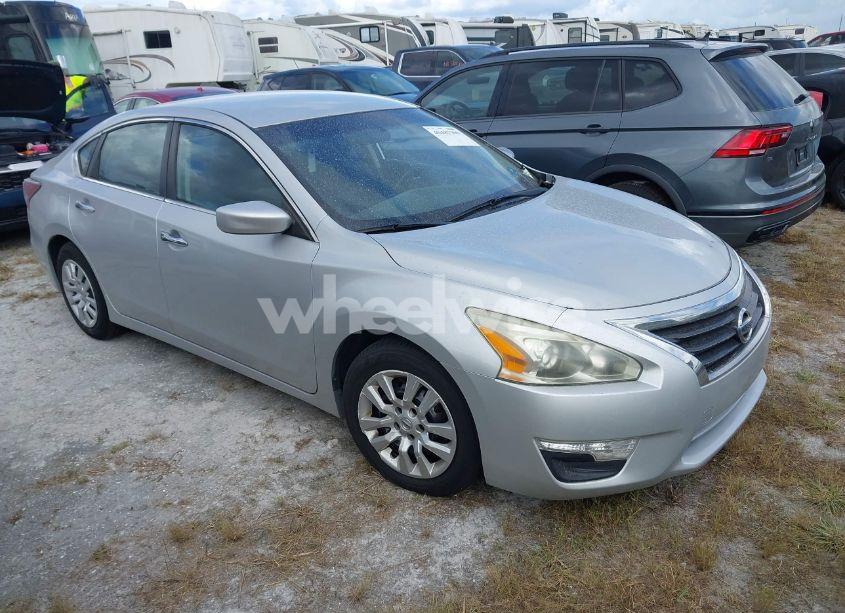 2014 Nissan Altima 2.5 S (VIN 1N4AL3AP6EN361242) main photo