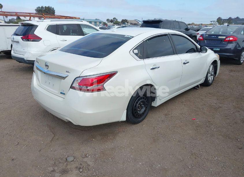 Photo 4 of 2015 Nissan Altima 2.5 SL (VIN 1N4AL3AP6FC123484)