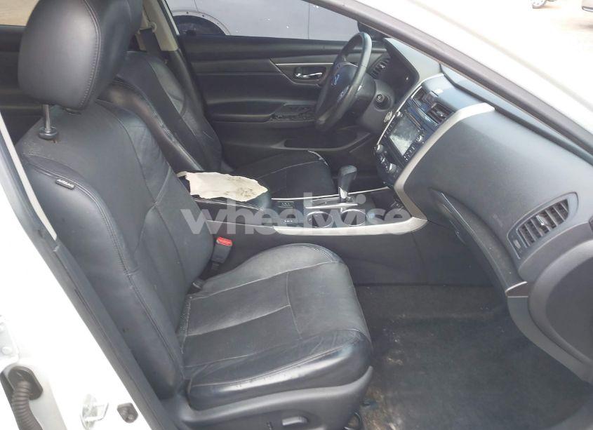 Photo 5 of 2015 Nissan Altima 2.5 SL (VIN 1N4AL3AP6FC123484)