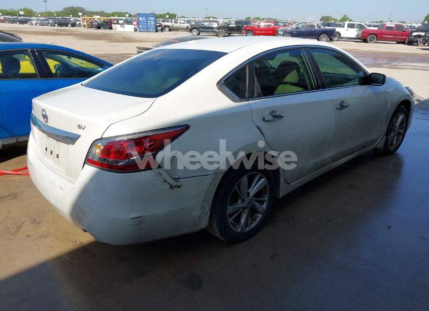 Photo 4 of 2015 Nissan Altima 2.5 SV (VIN 1N4AL3AP6FC129575)
