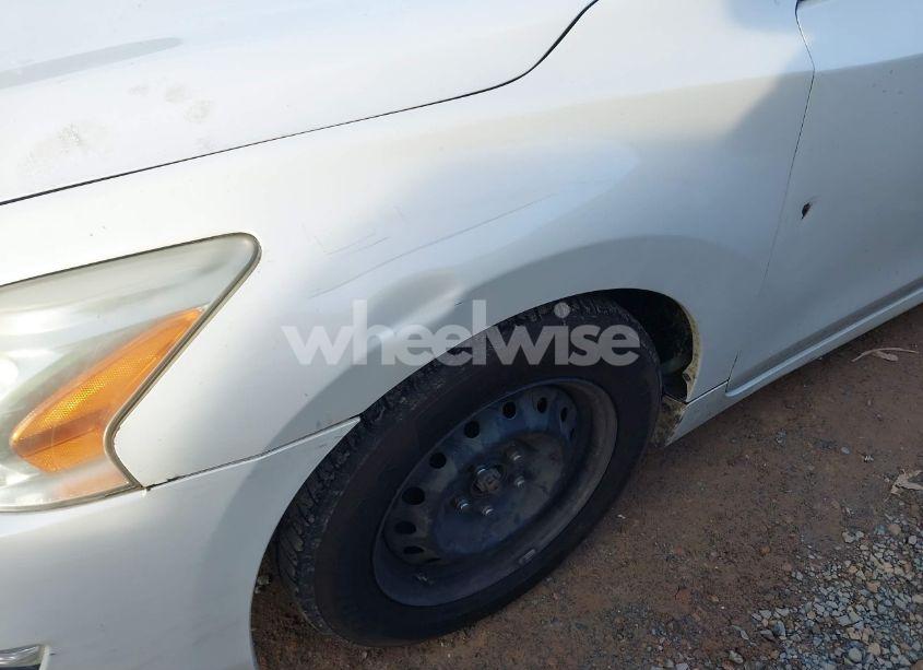 Photo 13 of 2015 Nissan Altima 2.5/2.5 S/2.5 SL/2.5 SV (VIN 1N4AL3AP6FC130130)