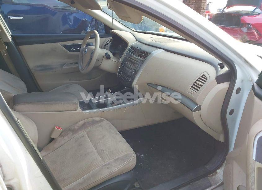 Photo 5 of 2015 Nissan Altima 2.5/2.5 S/2.5 SL/2.5 SV (VIN 1N4AL3AP6FC130130)