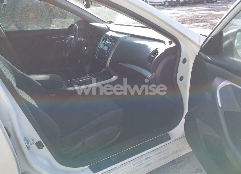 Photo 5 of 2015 Nissan Altima 2.5 SV (VIN 1N4AL3AP6FC135134)