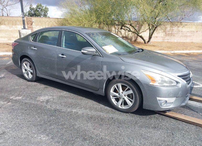 2015 Nissan Altima 2.5 SV (VIN 1N4AL3AP6FC156548) main photo