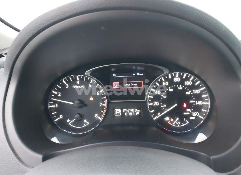 Photo 7 of 2015 Nissan Altima 2.5 SV (VIN 1N4AL3AP6FC156548)