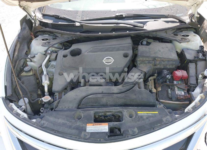 Photo 10 of 2015 Nissan Altima 2.5/2.5 S/2.5 SL/2.5 SV (VIN 1N4AL3AP6FC173057)