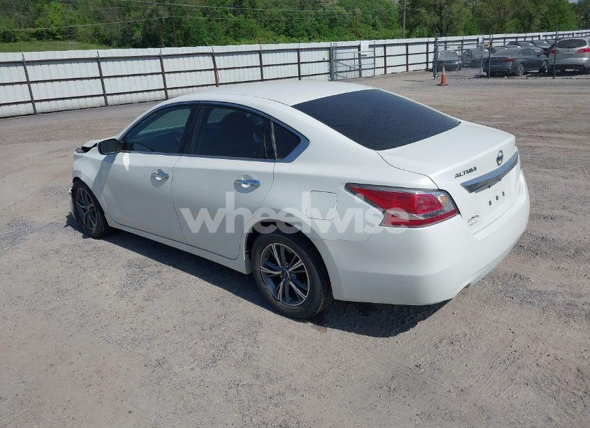 Photo 3 of 2015 Nissan Altima 2.5/2.5 S/2.5 SL/2.5 SV (VIN 1N4AL3AP6FC173057)
