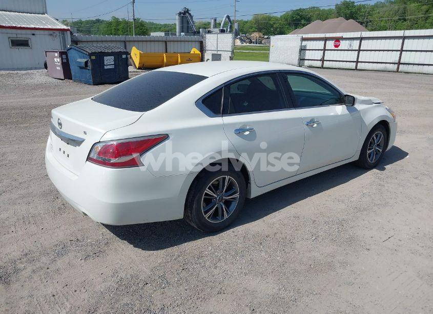 Photo 4 of 2015 Nissan Altima 2.5/2.5 S/2.5 SL/2.5 SV (VIN 1N4AL3AP6FC173057)
