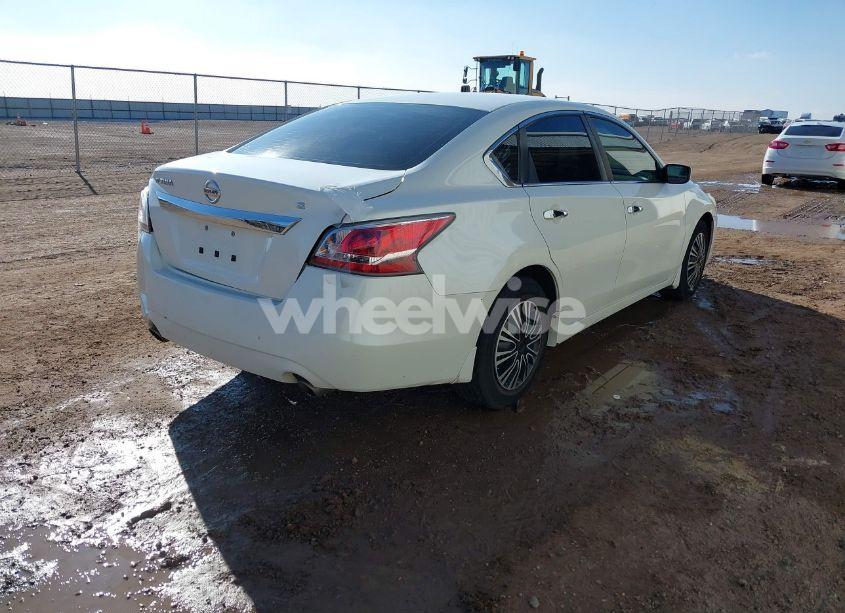 Photo 4 of 2015 Nissan Altima 2.5 S (VIN 1N4AL3AP6FC193325)