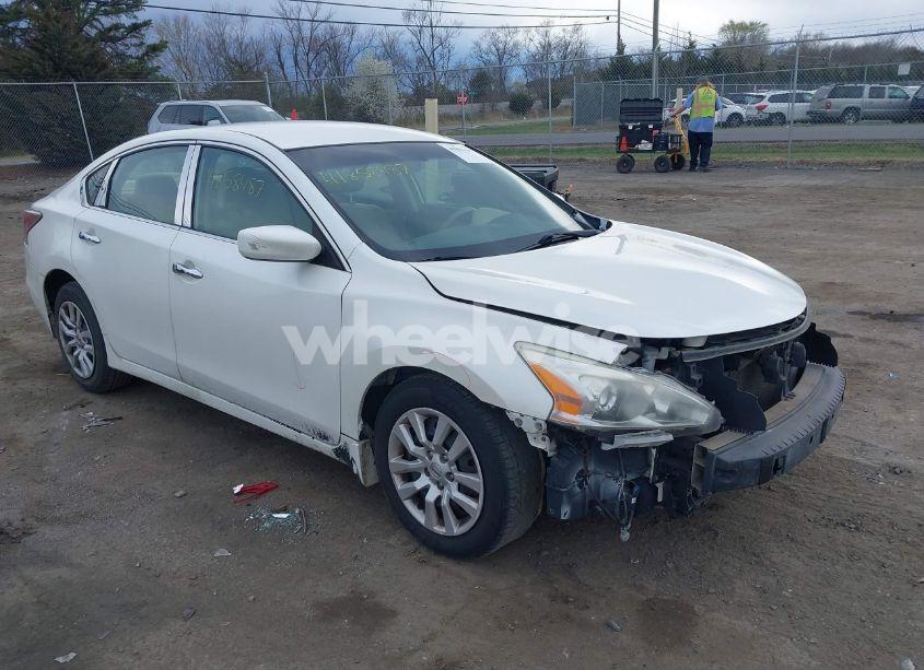 2015 Nissan Altima 2.5 S (VIN 1N4AL3AP6FC198251) main photo