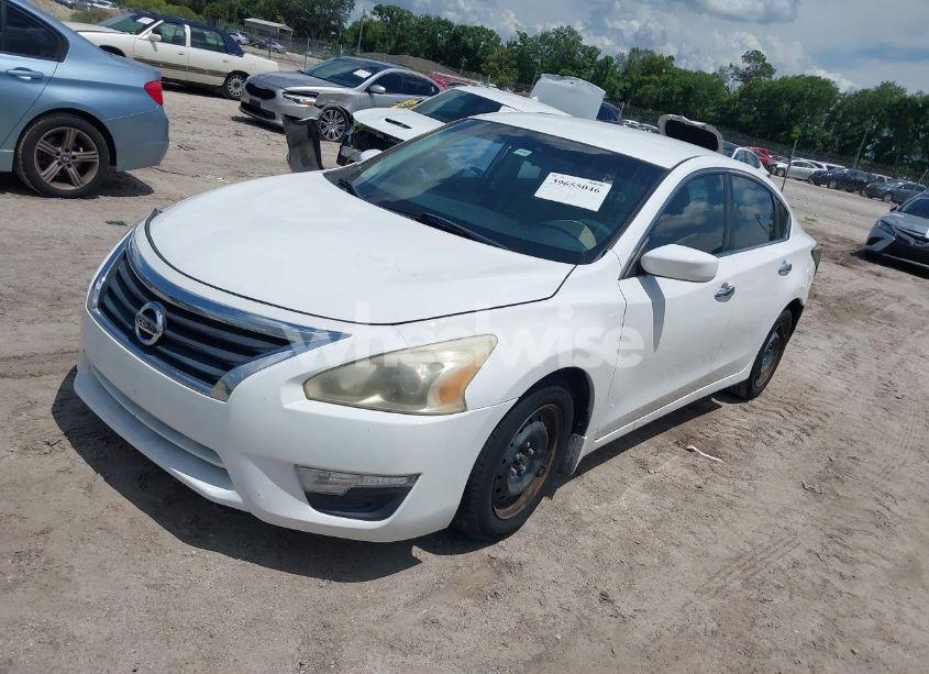 Photo 2 of 2015 Nissan Altima 2.5 S (VIN 1N4AL3AP6FC201004)