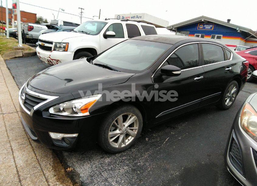 Photo 2 of 2015 Nissan Altima 2.5 SV (VIN 1N4AL3AP6FC204436)