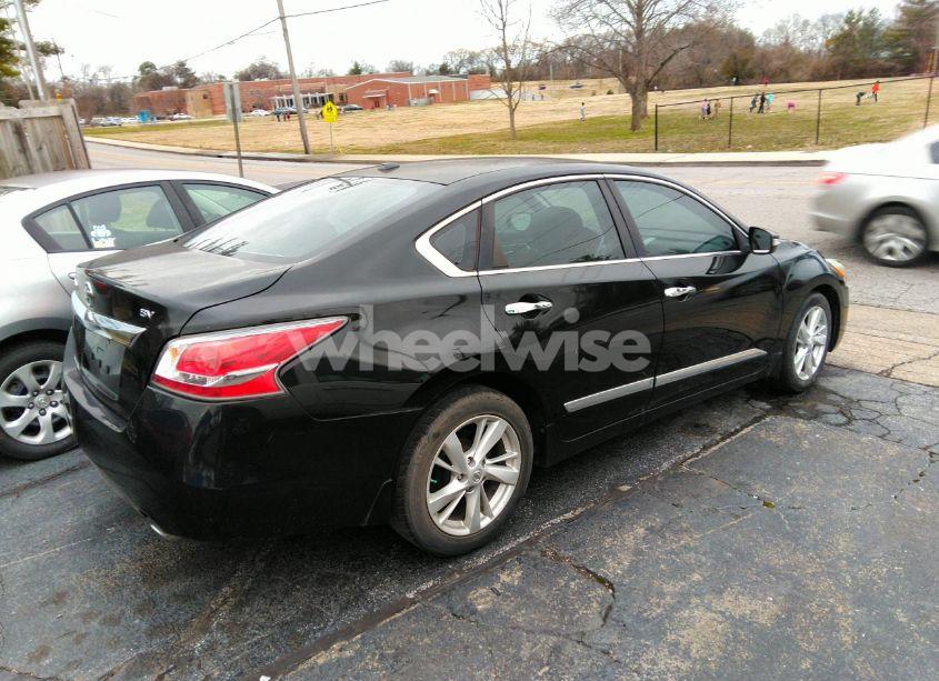 Photo 4 of 2015 Nissan Altima 2.5 SV (VIN 1N4AL3AP6FC204436)