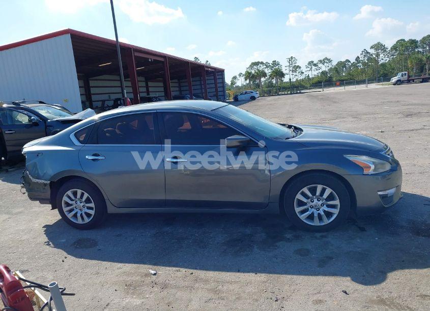 Photo 13 of 2015 Nissan Altima 2.5/2.5 S/2.5 SL/2.5 SV (VIN 1N4AL3AP6FC223410)