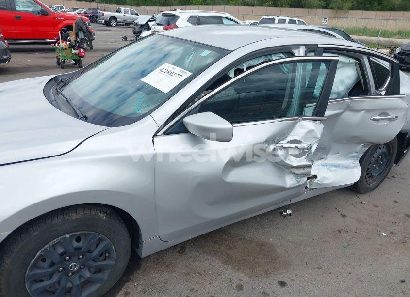 Photo 6 of 2015 Nissan Altima 2.5/2.5 S/2.5 SL/2.5 SV (VIN 1N4AL3AP6FC235086)