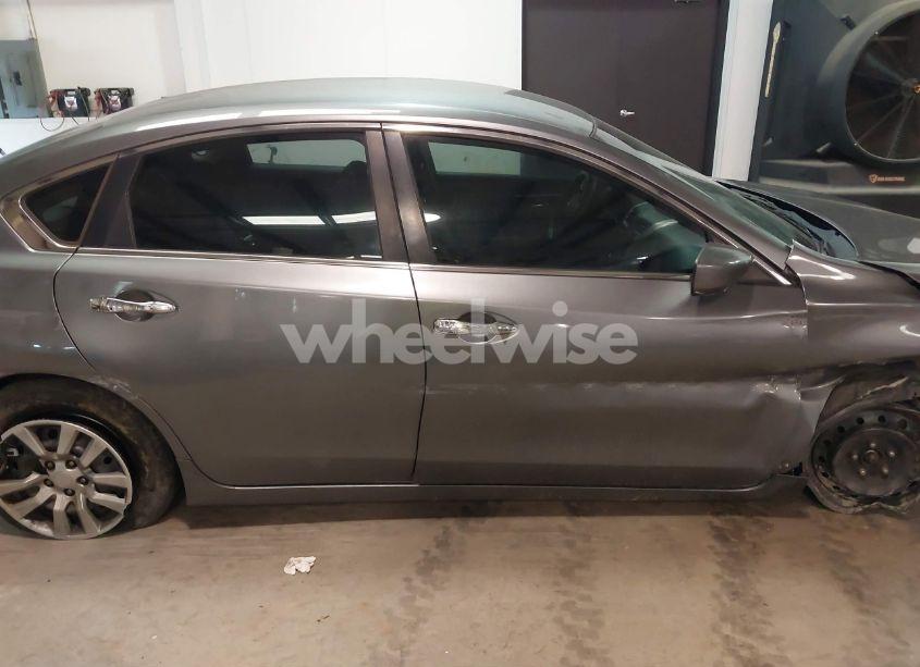 Photo 12 of 2015 Nissan Altima 2.5/2.5 S/2.5 SL/2.5 SV (VIN 1N4AL3AP6FC277774)