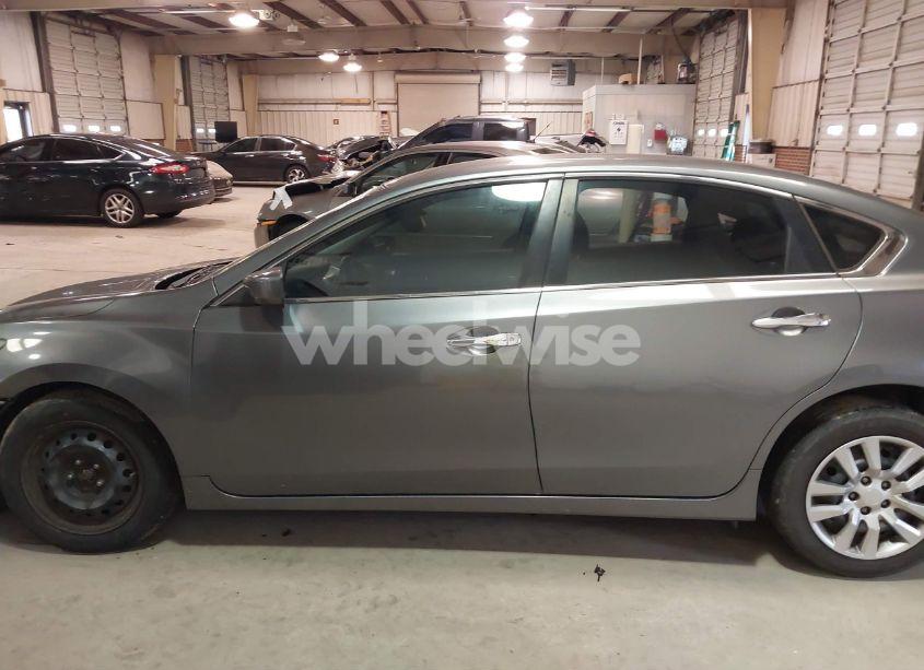 Photo 13 of 2015 Nissan Altima 2.5/2.5 S/2.5 SL/2.5 SV (VIN 1N4AL3AP6FC277774)