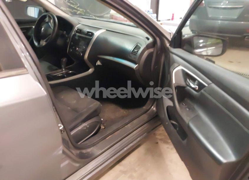 Photo 5 of 2015 Nissan Altima 2.5/2.5 S/2.5 SL/2.5 SV (VIN 1N4AL3AP6FC277774)