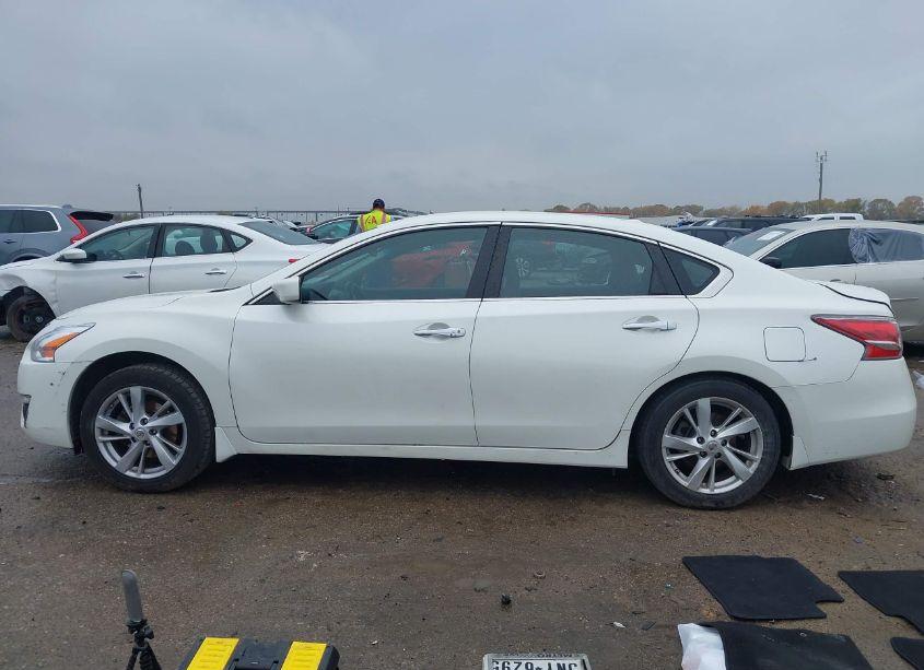 Photo 15 of 2015 Nissan Altima 2.5 SV (VIN 1N4AL3AP6FC433375)