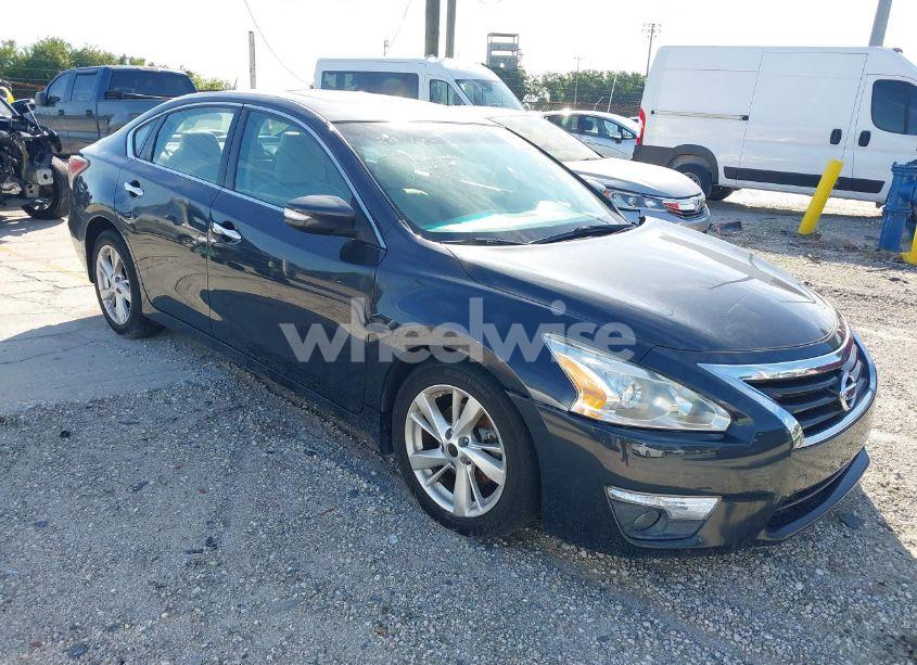 2015 Nissan Altima 2.5 SV (VIN 1N4AL3AP6FC435434) main photo