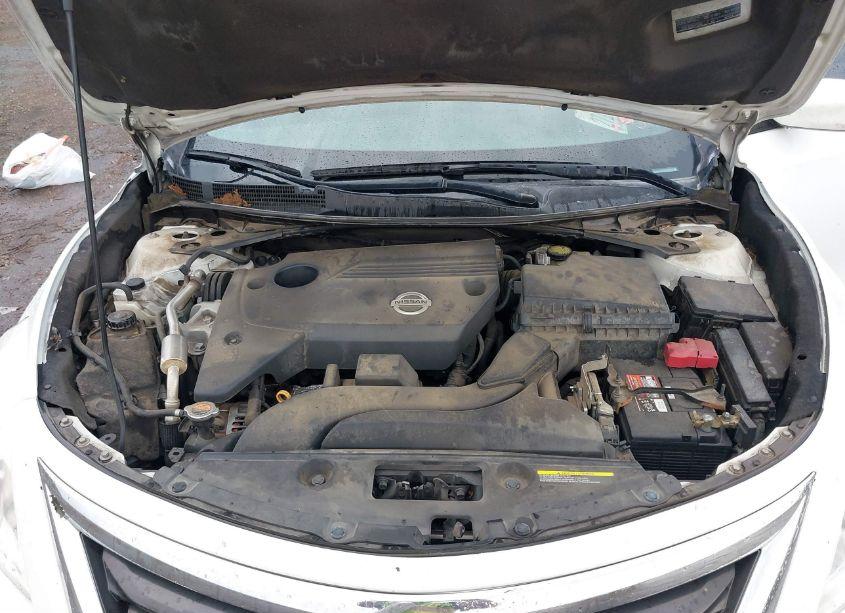 Photo 10 of 2015 Nissan Altima 2.5/2.5 S/2.5 SL/2.5 SV (VIN 1N4AL3AP6FC439175)