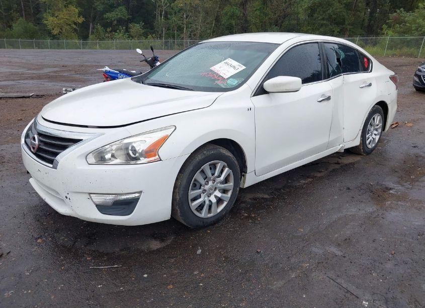 Photo 2 of 2015 Nissan Altima 2.5/2.5 S/2.5 SL/2.5 SV (VIN 1N4AL3AP6FC439175)
