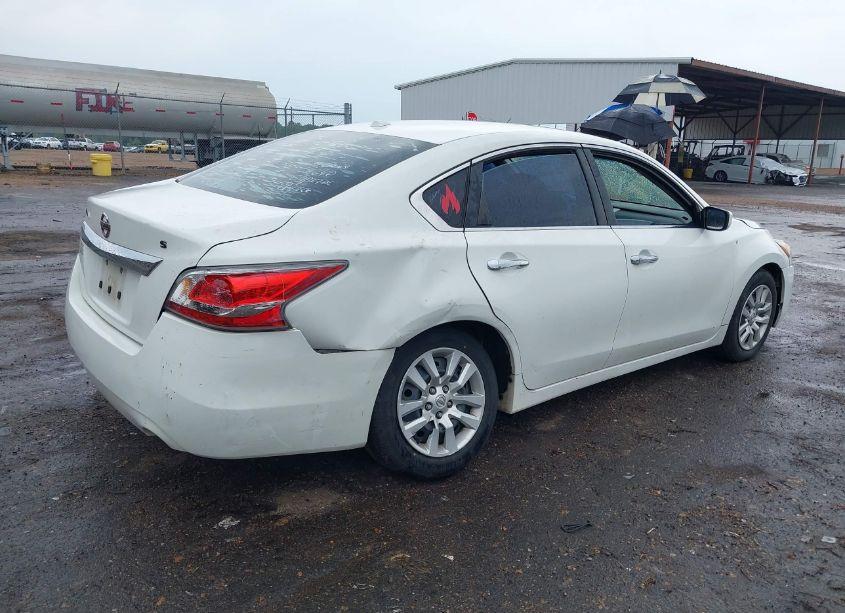 Photo 4 of 2015 Nissan Altima 2.5/2.5 S/2.5 SL/2.5 SV (VIN 1N4AL3AP6FC439175)