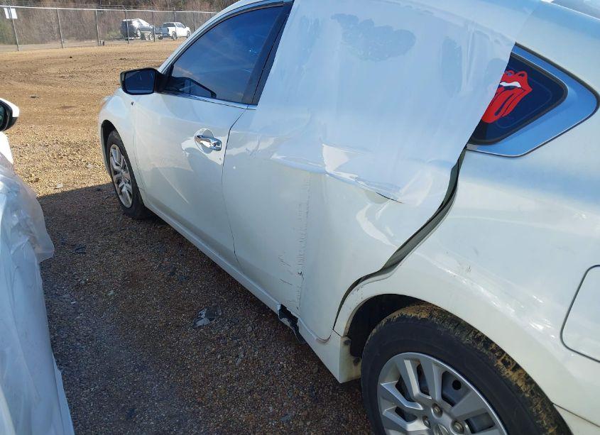 Photo 6 of 2015 Nissan Altima 2.5/2.5 S/2.5 SL/2.5 SV (VIN 1N4AL3AP6FC439175)