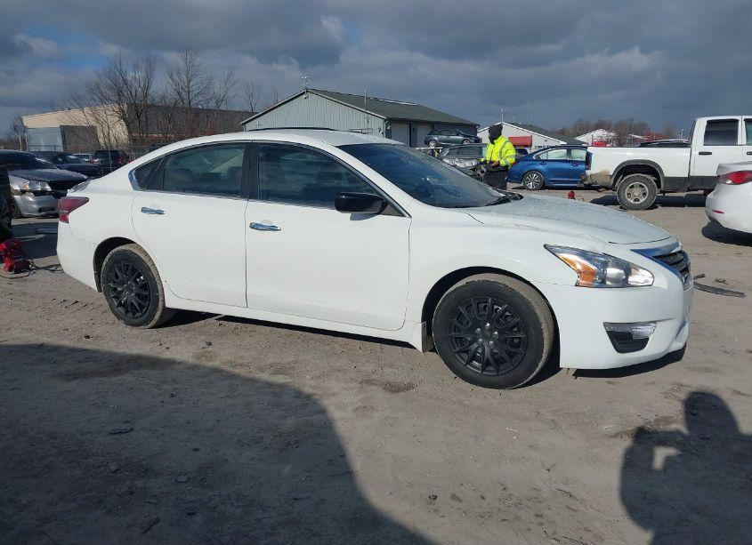 Photo 13 of 2015 Nissan Altima 2.5 S (VIN 1N4AL3AP6FC442982)