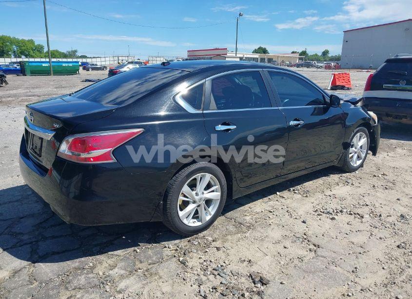 Photo 4 of 2015 Nissan Altima 2.5 SV (VIN 1N4AL3AP6FC466182)