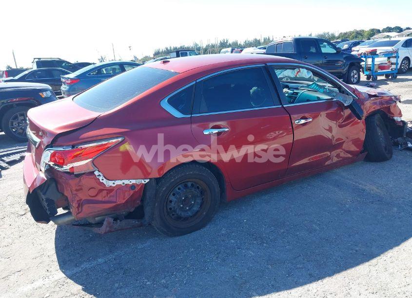 Photo 4 of 2015 Nissan Altima N/A (VIN 1N4AL3AP6FC480521)