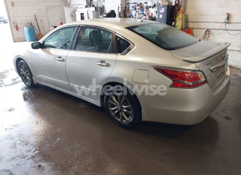 Photo 3 of 2015 Nissan Altima 2.5 S (VIN 1N4AL3AP6FC481510)