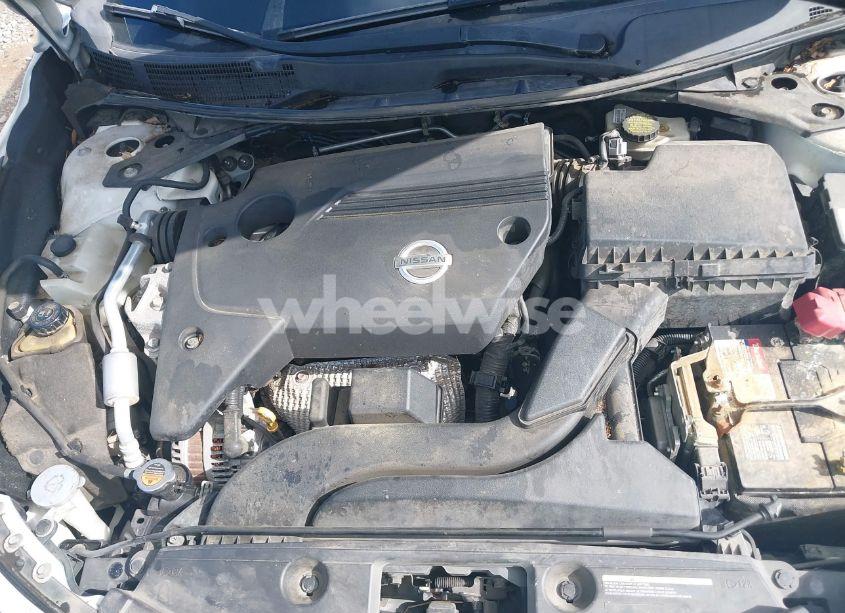 Photo 10 of 2015 Nissan Altima 2.5/2.5 S/2.5 SL/2.5 SV (VIN 1N4AL3AP6FC495102)