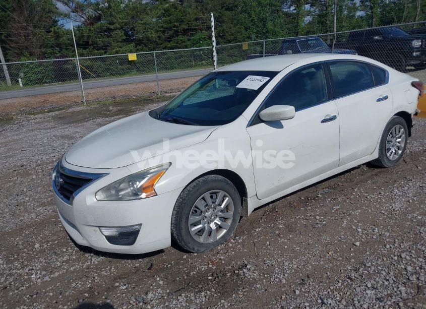 Photo 2 of 2015 Nissan Altima 2.5/2.5 S/2.5 SL/2.5 SV (VIN 1N4AL3AP6FC495102)