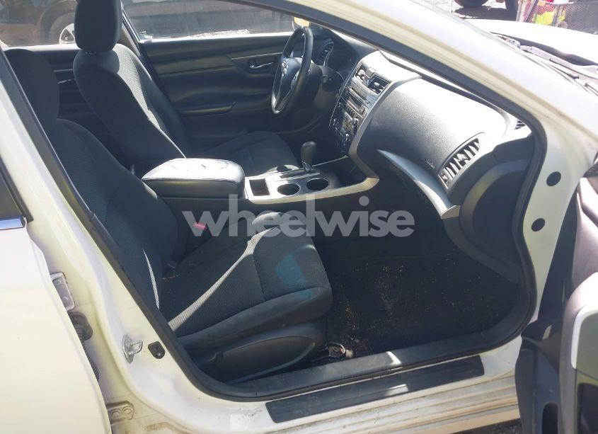 Photo 5 of 2015 Nissan Altima 2.5/2.5 S/2.5 SL/2.5 SV (VIN 1N4AL3AP6FC495102)