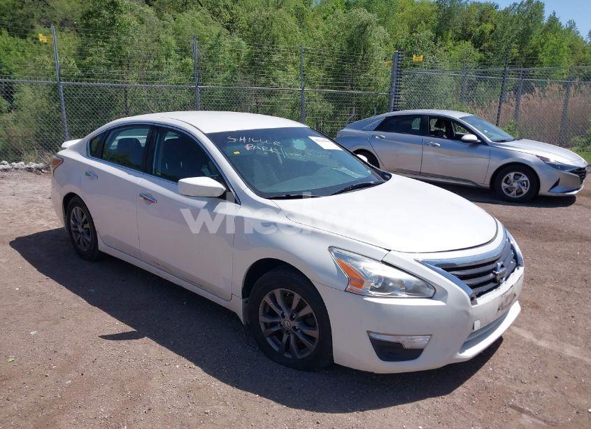 2015 Nissan Altima 2.5 S (VIN 1N4AL3AP6FC568288) main photo