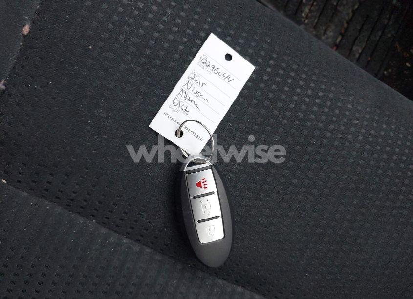 Photo 11 of 2015 Nissan Altima 2.5 S (VIN 1N4AL3AP6FC568288)