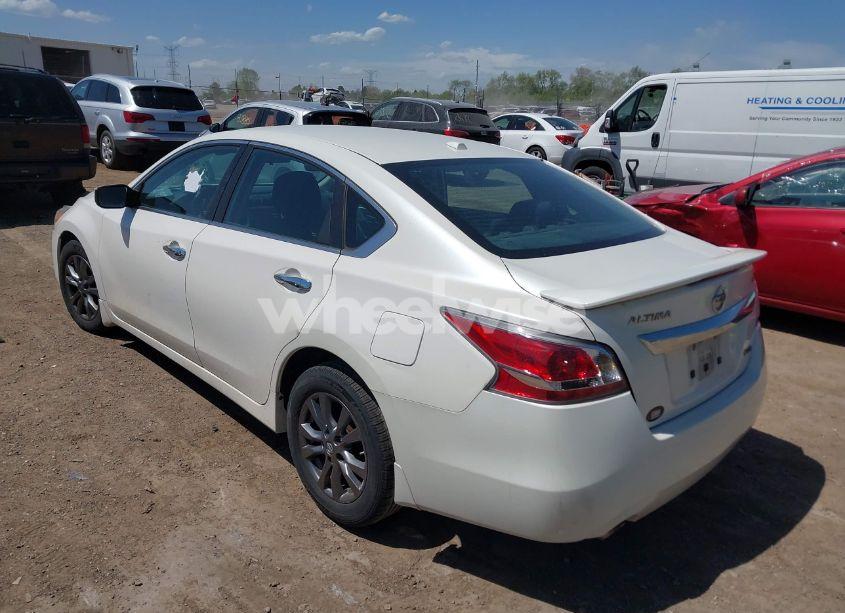 Photo 3 of 2015 Nissan Altima 2.5 S (VIN 1N4AL3AP6FC568288)