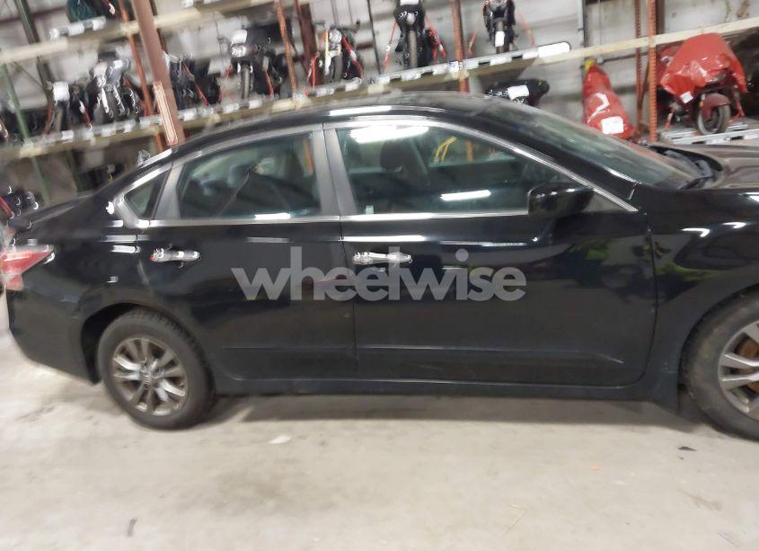 Photo 13 of 2015 Nissan Altima 2.5 S (VIN 1N4AL3AP6FC570073)