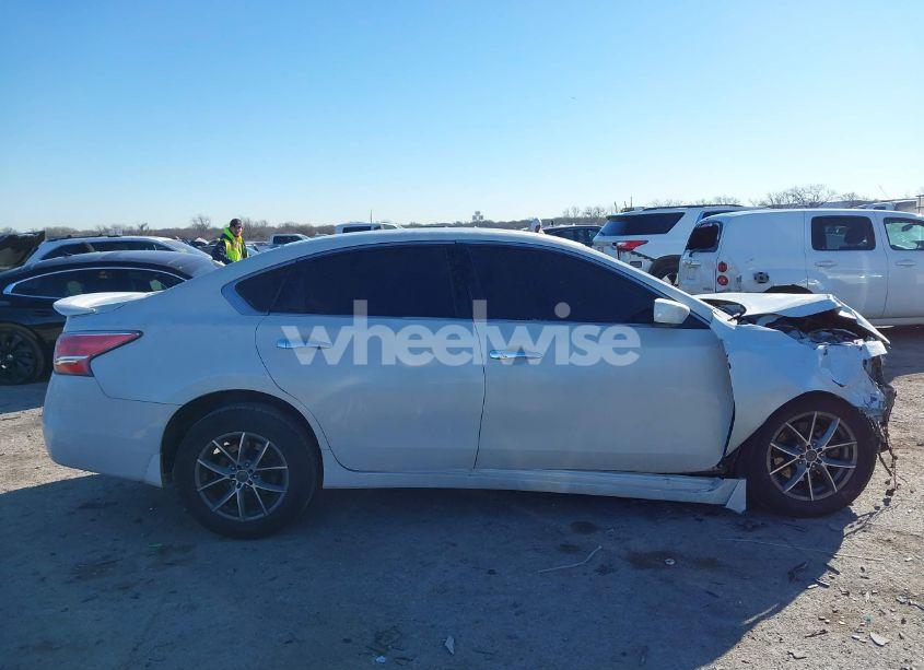 Photo 14 of 2015 Nissan Altima 2.5 S (VIN 1N4AL3AP6FC572258)